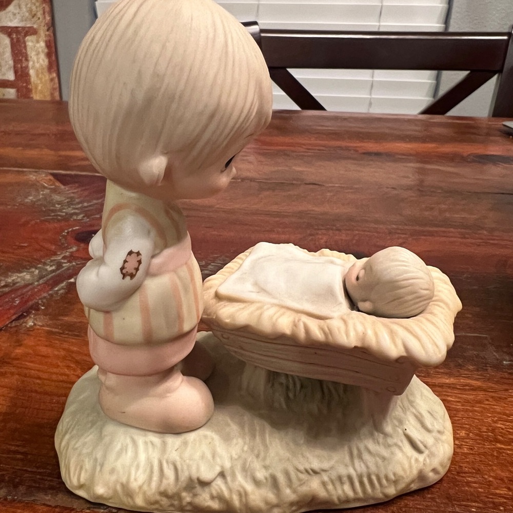 Jonathan & David Figurine - Come Let Us Adore Him